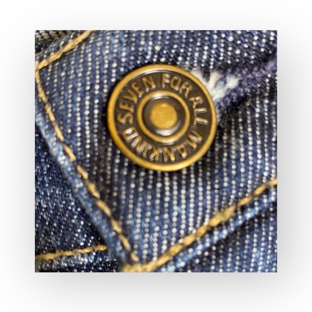 new 7 For All Mankind® ☯︎︎ Gold Medallion Embroidered Bootcut Jeans ☯︎︎ NY Dark - Picture 11 of 16